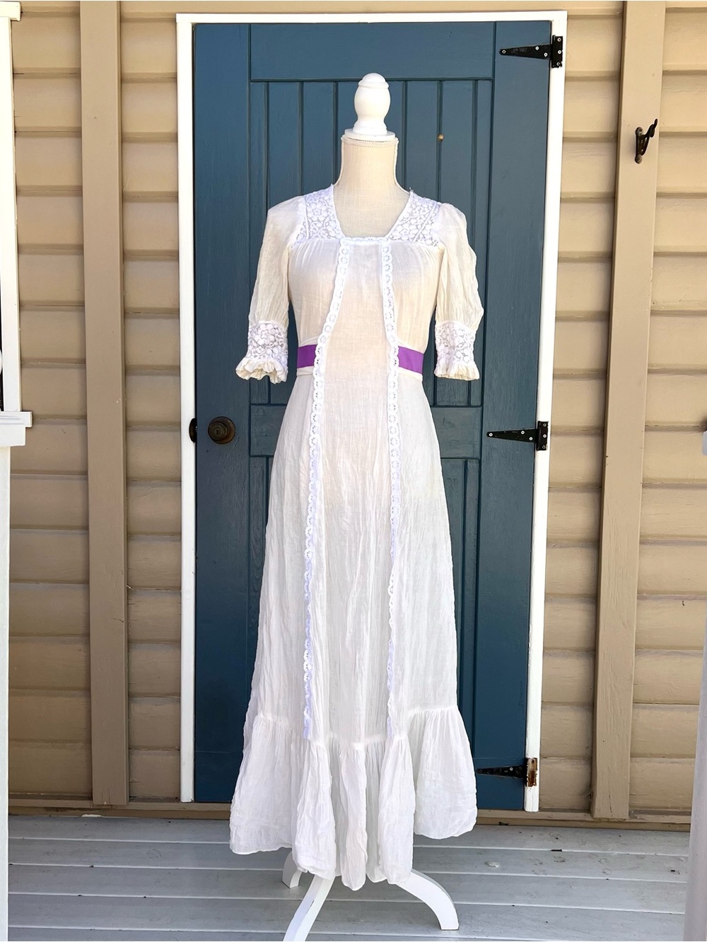 Foxy Lady San Francisco Vintage
70s White Lace Prairie Dress,Junior Size 7